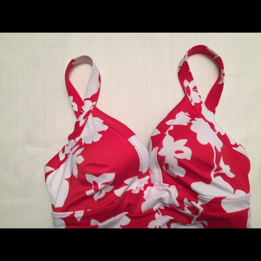 Lands’ End One-Piece Swimsuit - Picture 4 of 6